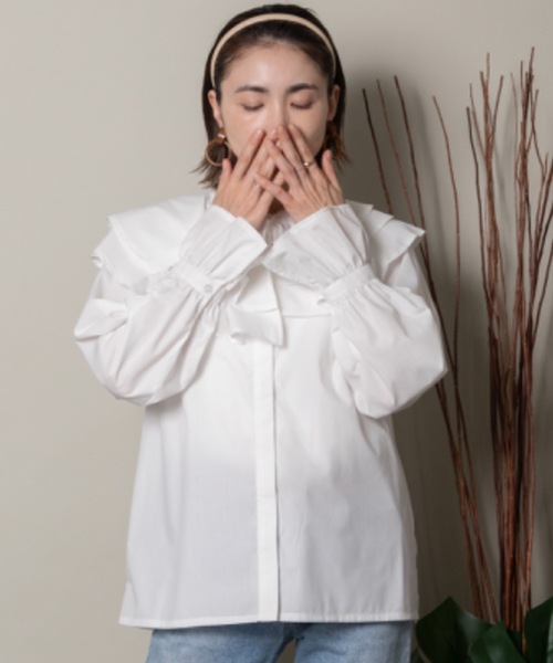 MHBG TOKYO（エムエイチビージートーキョー）の「ラッフルフリルシャツ（シャツ/ブラウス・レディース・サックスブルー/アイボリー・FREE）」の10枚目の写真