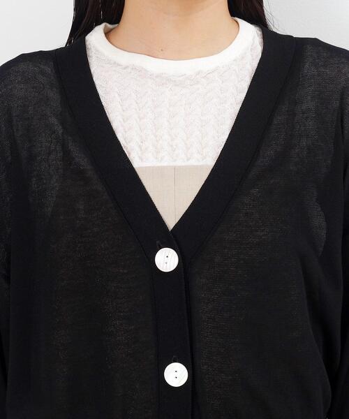 OPAQUE.CLIP(オペークドットクリップ)の「◆ゆるVネックシアーニットカーディガン【洗濯機洗い可/抗ピル】(カーディガン/ボレロ・レディース・ナチュラル/ブラック/ホワイト・38/40/42)」の6枚目の写真