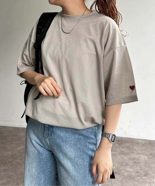 CPCM(シーピーシーエム)の「メッシュスピンドルT(Tシャツ/カットソー・レディース・チャコールグレー/ブラック/グレイッシュベージュ/ネイビー・SMALL/MEDIUM/LARGE)」の4枚目の写真
