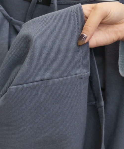 CLETTE（クレット）の「ホルターネックリブプルオーバー（Tシャツ/カットソー・レディース・ブラック/ブルー・LL/3L/4L）」の17枚目の写真