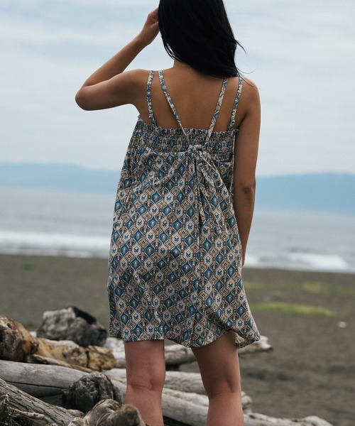 【新品未使用】sandlessmoon 水陸両用jasmine ロンパース 新品】sandlessmoon 水陸両用 jasmineロンパース