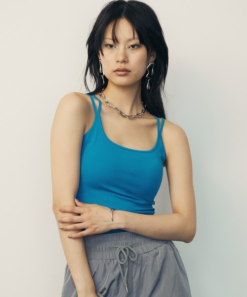 uyu.（ウユ）の「カップ付きバックオープンデザインキャミソール（キャミソール・レディース・ホワイト/レッド/ブルー/ブラック/グリーン/グレー・FREE）」の15枚目の写真