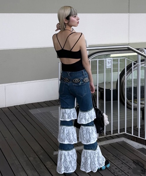 uyu.（ウユ）の「カップ付きバックオープンデザインキャミソール（キャミソール・レディース・ホワイト/レッド/ブルー/ブラック/グリーン/グレー・FREE）」の8枚目の写真