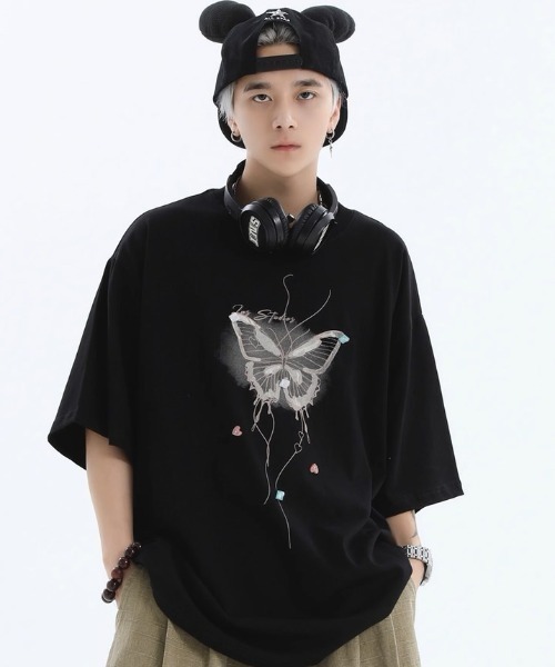 A'GEM/9 × .kom 『INSstudios/インスステュディオス』蝶Tシャツ