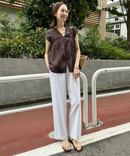 SLOBE IENA（スローブイエナ）の「レースピンタックVネック