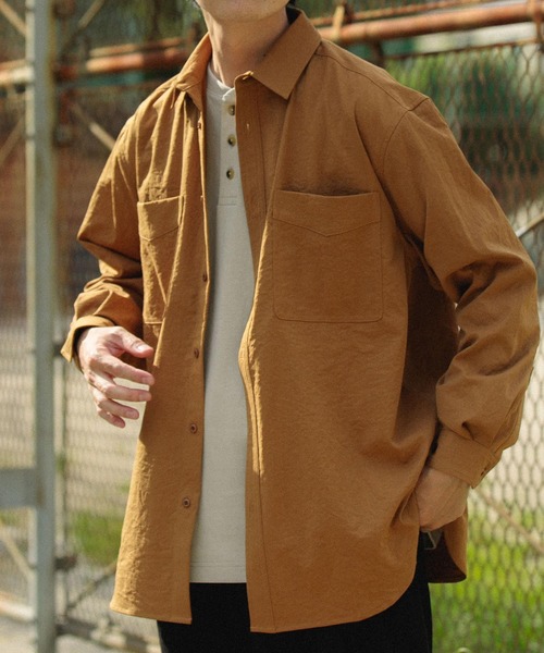 ITEMS URBANRESEARCH(アイテムズ アーバンリサーチ)の「ダブルポケットユーティリティーシャツ(シャツ/ブラウス・メンズ・ダークグレー/ブラウン系その他/カーキ・MEDIUM/LARGE)」の2枚目の写真