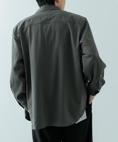 ITEMS URBANRESEARCH(アイテムズ アーバンリサーチ)の「ダブルポケットユーティリティーシャツ(シャツ/ブラウス・メンズ・ダークグレー/ブラウン系その他/カーキ・MEDIUM/LARGE)」の21枚目の写真