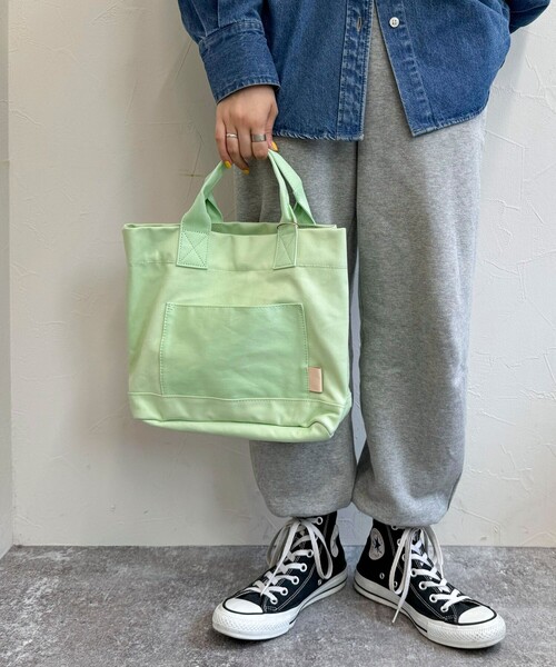 fredy emue（フレディエミュ）の「モールスキンキャンバスポーチ付トートバック（トートバッグ・レディース・ブラック/ミント・FREE）」の3枚目の写真