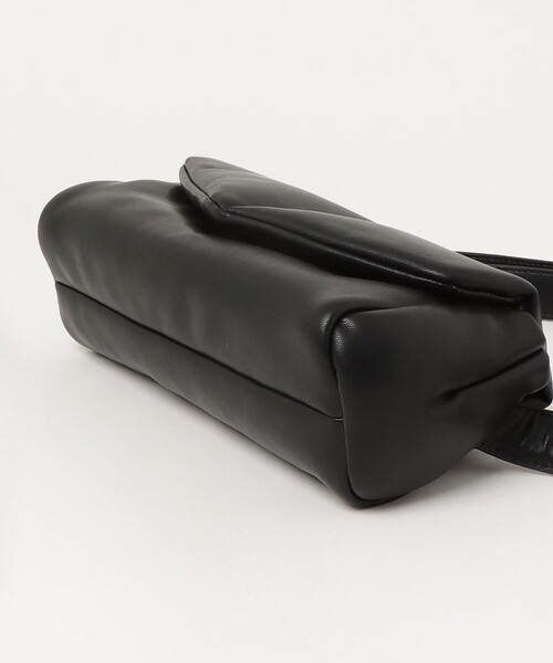 fredy emue（フレディエミュ）の「パデットロールボディバッグ（ボディバッグ/ウエストポーチ・レディース・ブラック/キャメル・FREE）」の8枚目の写真