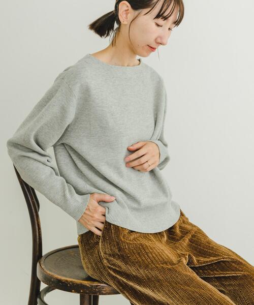 ITEMS URBANRESEARCH(アイテムズ アーバンリサーチ)の「ミラノリブボートネックニット(ニット/セーター・レディース・ベージュ/グレー/チャコールグレー・FREE)」の3枚目の写真
