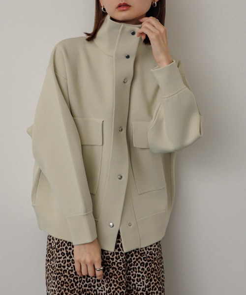 SENSE OF PLACE by URBAN RESEARCH(センスオブプレイスバイアーバンリサーチ)の「スタンドカラーニットブルゾン(ブルゾン・レディース・アイボリー/カーキ/ブラック・ONE)」の9枚目の写真