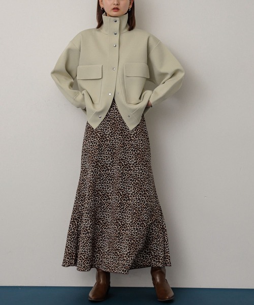 SENSE OF PLACE by URBAN RESEARCH(センスオブプレイスバイアーバンリサーチ)の「スタンドカラーニットブルゾン(ブルゾン・レディース・アイボリー/カーキ/ブラック・ONE)」の11枚目の写真