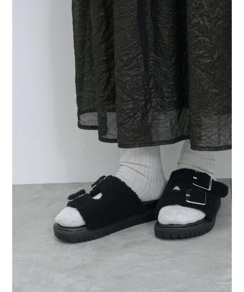 Samansa Mos2 blue（サマンサモスモスブルー）の「【Disney】ミッキー&フレンズ/ボアサンダル（ドレスシューズ・レディース・ブラック/キナリ・M/L）」の4枚目の写真