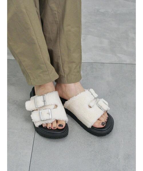 Samansa Mos2 blue（サマンサモスモスブルー）の「【Disney】ミッキー&フレンズ/ボアサンダル（ドレスシューズ・レディース・ブラック/キナリ・M/L）」の7枚目の写真