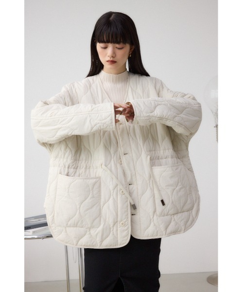 AZUL by moussy(アズールバイマウジー)の「キルティングウエストドローブルゾン(ブルゾン・レディース・チャコールグレー/ブラック/アイボリー・SMALL/MEDIUM)」の6枚目の写真