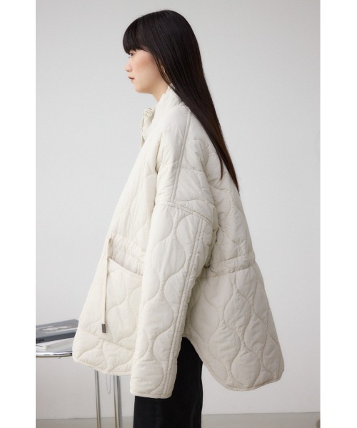 AZUL by moussy(アズールバイマウジー)の「キルティングウエストドローブルゾン(ブルゾン・レディース・チャコールグレー/ブラック/アイボリー・SMALL/MEDIUM)」の9枚目の写真