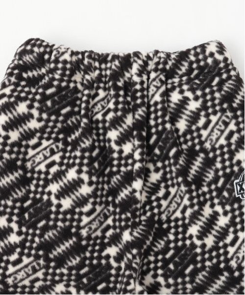 XLARGE KIDS(エクストララージキッズ)の「総柄フリースパンツ(その他パンツ・キッズ・ブラック・90cm/100cm/110cm/120cm/130cm/140cm)」の6枚目の写真