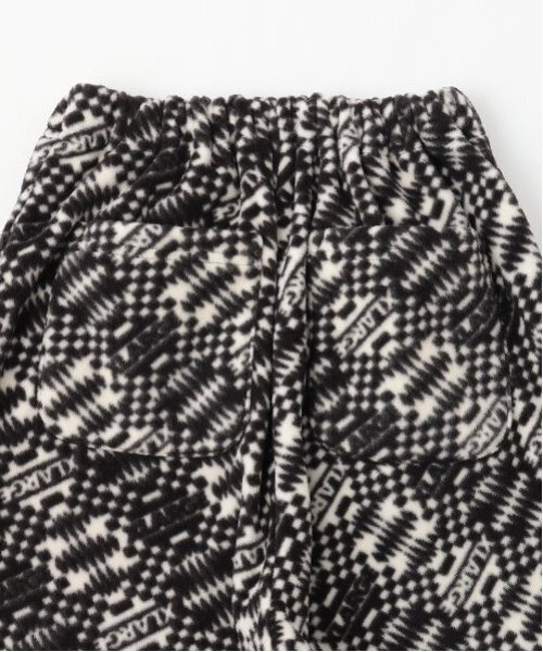 XLARGE KIDS(エクストララージキッズ)の「総柄フリースパンツ(その他パンツ・キッズ・ブラック・90cm/100cm/110cm/120cm/130cm/140cm)」の10枚目の写真