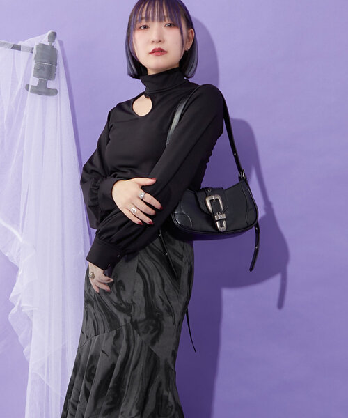 Mavie..7（メヴィセットゥ）の「【Mavie..7】デコルテ魅せTOPS（Tシャツ/カットソー・レディース・ブラック・FREE）」の22枚目の写真