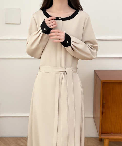 ABITOKYO（アビトーキョー）の「パールボタンウエストマークバイカラーワンピース（ワンピース・レディース・ベージュ/ブラック・M/L/XL）」の3枚目の写真