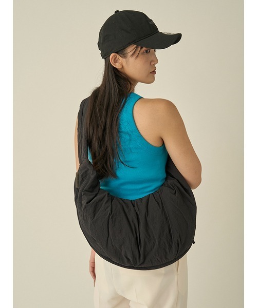 emmi(エミ)の「撥水 2wayワッシャーショルダーバッグ(ショルダーバッグ・レディース・ブラック/アイボリー/ブルー/グレー・FREE)」の3枚目の写真