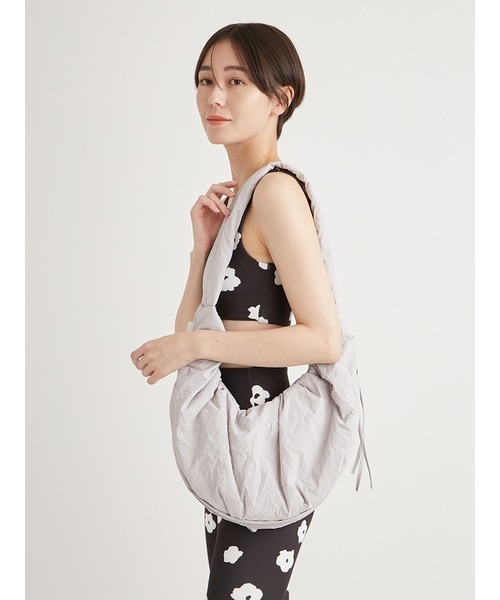 emmi(エミ)の「撥水 2wayワッシャーショルダーバッグ(ショルダーバッグ・レディース・ブラック/アイボリー/ブルー/グレー・FREE)」の5枚目の写真