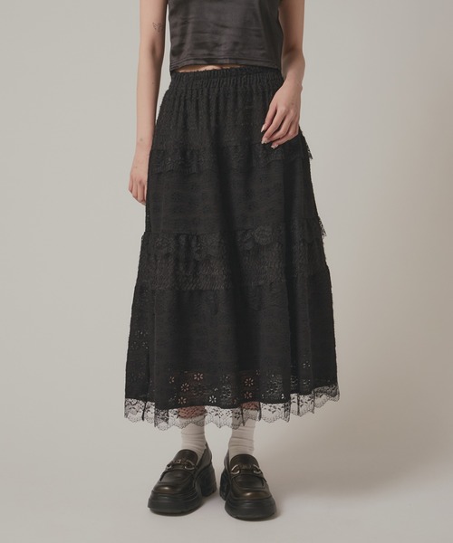 BLANK　（ブランク）の「Flower Lace Tiered Skirt / フラワーレースティアードスカート（スカート・レディース・ブラック/ホワイト・FREE）」の2枚目の写真