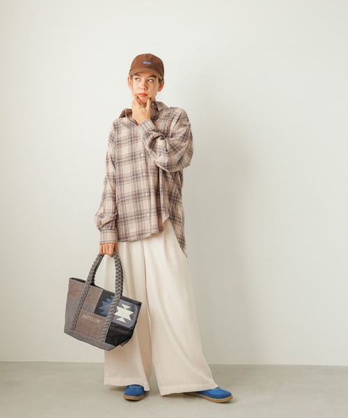 BAYFLOW（ベイフロー）の「[春先まで長く着られる]ソフトビエラチェックシャツ（シャツ/ブラウス・レディース・ベージュ/オフホワイト/ピンク/ブルー・FREE）」の6枚目の写真