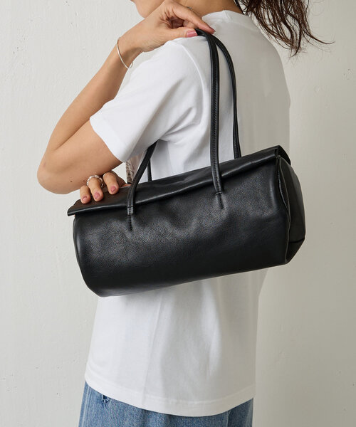 BEARDSLEY（ビアズリー）の「《Hoaw.》横長シリンダーBAG（トートバッグ・レディース・ブラック・FREE）」の2枚目の写真