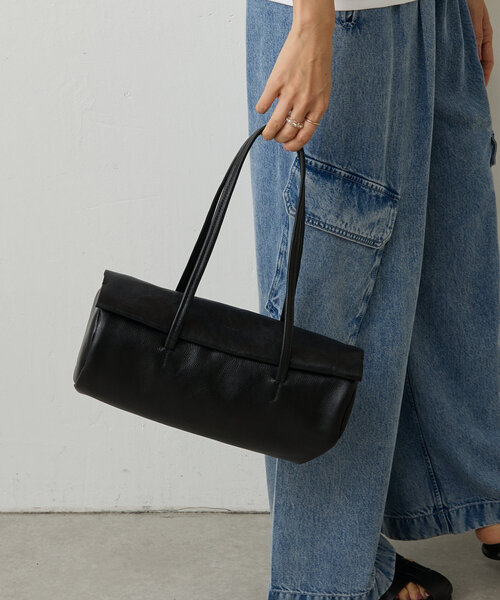 BEARDSLEY（ビアズリー）の「《Hoaw.》横長シリンダーBAG（トートバッグ・レディース・ブラック・FREE）」の5枚目の写真