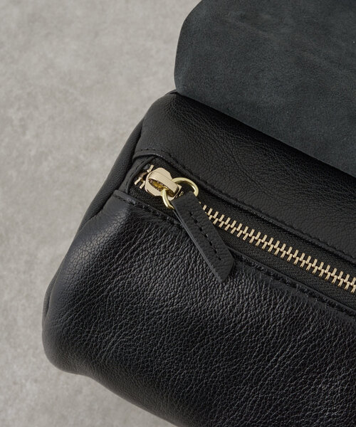 BEARDSLEY（ビアズリー）の「《Hoaw.》横長シリンダーBAG（トートバッグ・レディース・ブラック・FREE）」の14枚目の写真