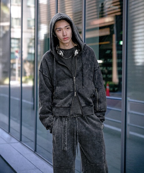 Ruelle(ルーエル)の「【Ruelle】Pigment-DyedCropped Sweat Hoodie / ピグメント加工クロップド丈スウェットパーカー(パーカー・メンズ・ブラック/アッシュグレー・L/M/S)」の6枚目の写真