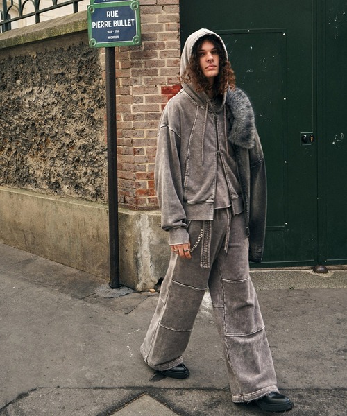 Ruelle(ルーエル)の「【Ruelle】Pigment-DyedCropped Sweat Hoodie / ピグメント加工クロップド丈スウェットパーカー(パーカー・メンズ・ブラック/アッシュグレー・L/M/S)」の4枚目の写真