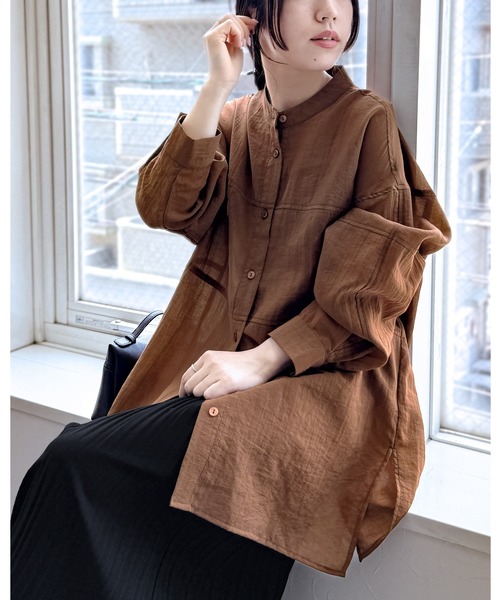 reca(レカ)の「胸切替シアーバンドカラーシャツ(シャツ/ブラウス・レディース・オフホワイト/ブルー/ブラック/ブラウン系その他/パープル・M)」の3枚目の写真