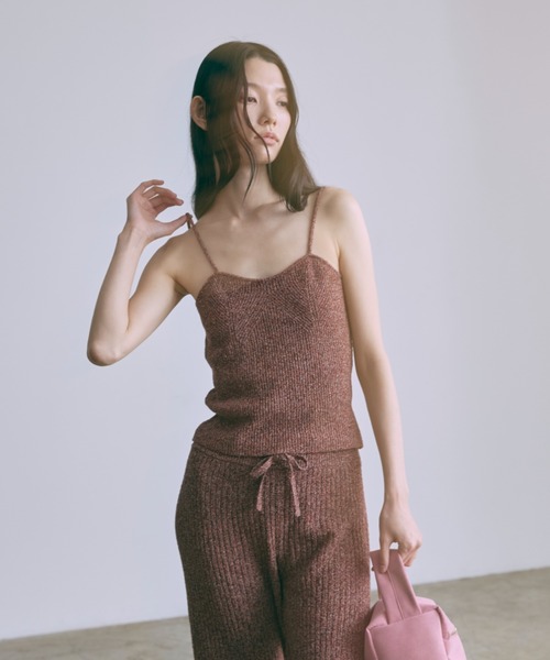 EN NEUME(エンノイム)の「【Set Up】Melange Knit Bustier(キャミソール・レディース・ブラウン/レッド・FREE)」の4枚目の写真