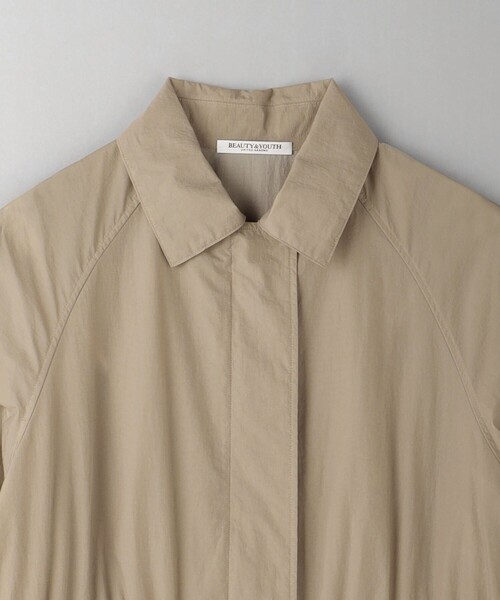 BEAUTY&YOUTH UNITED ARROWS（ビューティーアンドユースユナイテッドアローズ）の「ロング ステンカラーコート -撥水加工-（ステンカラーコート・レディース・ベージュ/ネイビー/オフホワイト・M/S）」の14枚目の写真