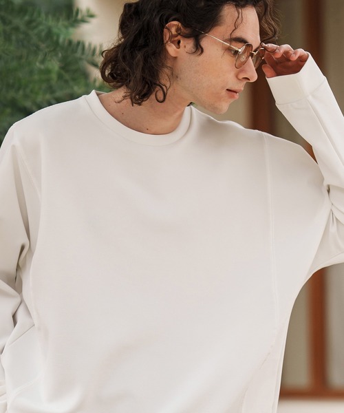 CAMBIO（カンビオ）の「mlt5084-ルーズシルエットパネルサイドスリットカットソー（Tシャツ/カットソー・メンズ・ホワイト/ブラック/グレイッシュベージュ・M/L/XL）」の4枚目の写真
