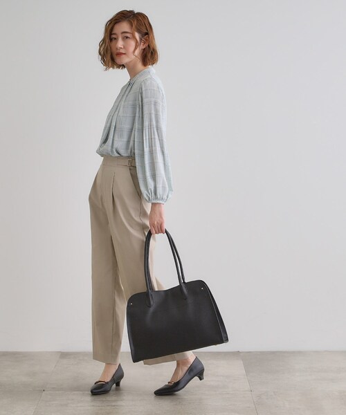 grove(グローブ)の「【A4】【トレンドのボストン型】ラウンド機能トート(トートバッグ・レディース・ナチュラル/ブラック・00)」の4枚目の写真