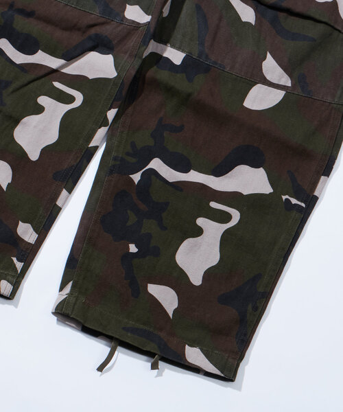 WHO'S WHO gallery（フーズフーギャラリー）の「【セットアップ対応/2サイズ】KOOKY'N M-65型ワイドカーゴパンツ（カーゴパンツ・メンズ・ブラウン/オリーブ・LARGE/MEDIUM）」の16枚目の写真