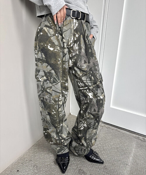 WHO'S WHO gallery（フーズフーギャラリー）の「【セットアップ対応/2サイズ】KOOKY'N M-65型ワイドカーゴパンツ（カーゴパンツ・メンズ・ブラウン/オリーブ・LARGE/MEDIUM）」の22枚目の写真