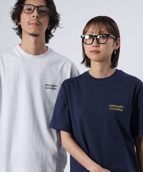 FFEIN(フェイン)の「【FFEIN(フェイン)】ワンポイント刺繍ショート丈Tシャツ / Tシャツ 短丈 クルーネック 半袖 刺繍 ワンポイント(Tシャツ/カットソー・メンズ・ホワイト/レッド/ネイビー/ブラック/ブルー/アッシュグレー/レモンイエロー/モカ/ピンク・SMALL/MEDIUM/LARGE)」の14枚目の写真