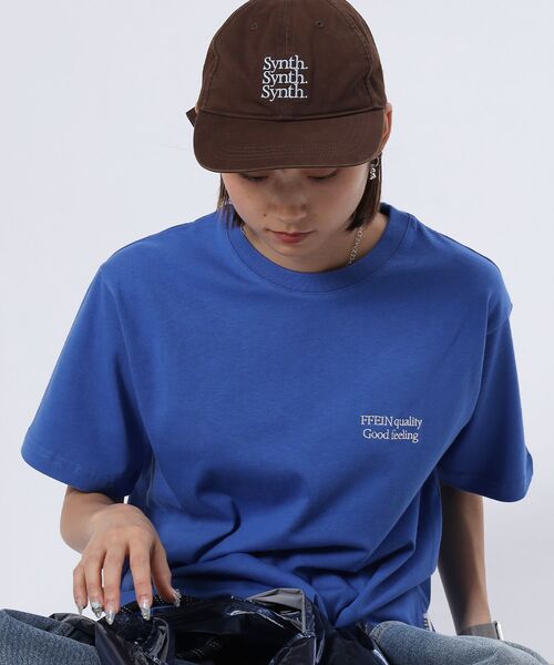 FFEIN(フェイン)の「【FFEIN(フェイン)】ワンポイント刺繍ショート丈Tシャツ / Tシャツ 短丈 クルーネック 半袖 刺繍 ワンポイント(Tシャツ/カットソー・メンズ・ホワイト/レッド/ネイビー/ブラック/ブルー/アッシュグレー/レモンイエロー/モカ/ピンク・SMALL/MEDIUM/LARGE)」の22枚目の写真