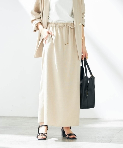 a.v.v（アーヴェヴェ）の「【洗える/UVカット/接触冷感】麻調ナロースカート（スカート・レディース・ベージュ/ネイビー・36/38/40/42/34）」の2枚目の写真