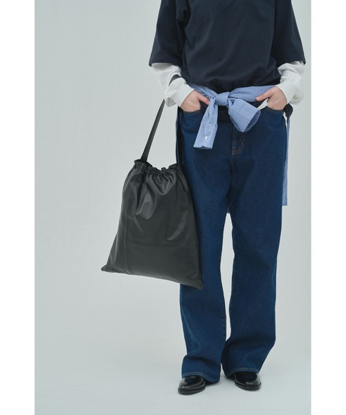 utta(ウッタ)の「【utta/ウッタ】ゴートレザーギャザーショルダーTOTEBAG /山羊革 /本革(ショルダーバッグ・レディース・ブラック・FREE)」の19枚目の写真