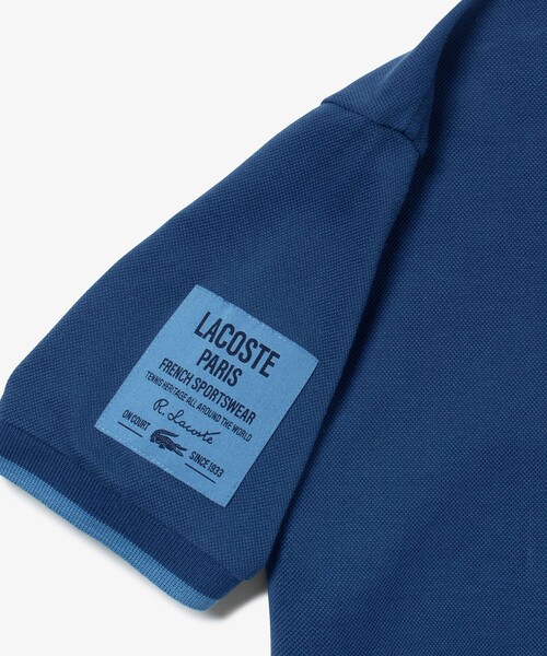 LACOSTE(ラコステ)の「スリーブネームパッチ 配色ライン鹿の子地ポロシャツ(ポロシャツ・メンズ・グレイッシュブルー/ブラウン/ダークブルー・2/3/5/4)」の11枚目の写真