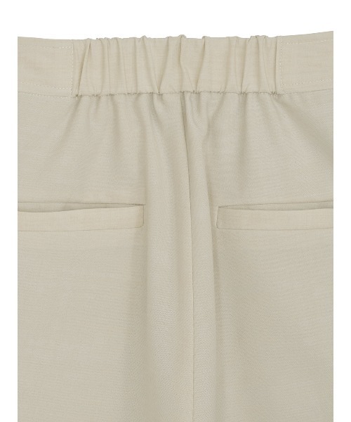 MEDI LACE EMBROIDERY SHORT PANTS