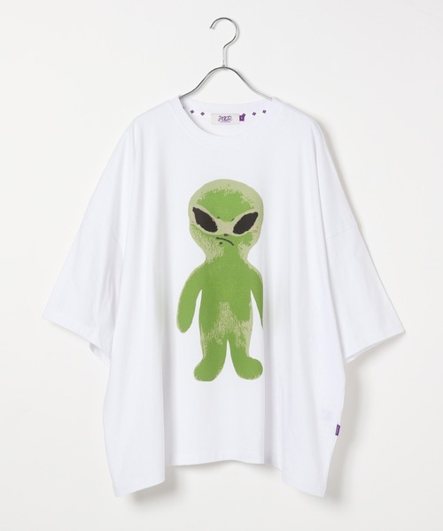 HOODHOOD（フッドフッド）の「★K-POPアイドル着用【UNISEX】HOODHOOD／Alien グラフィックT（Tシャツ/カットソー・レディース・ホワイト/ネイビー・LARGE/MEDIUM）」の22枚目の写真