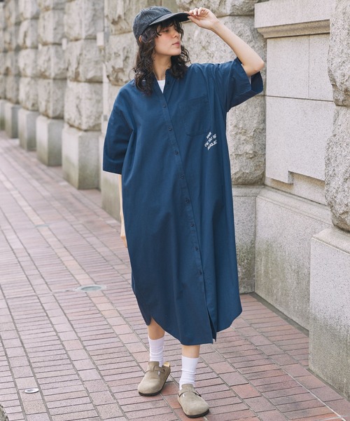 セール】メッセージ刺繍 バンドカラー 半袖シャツワンピース
