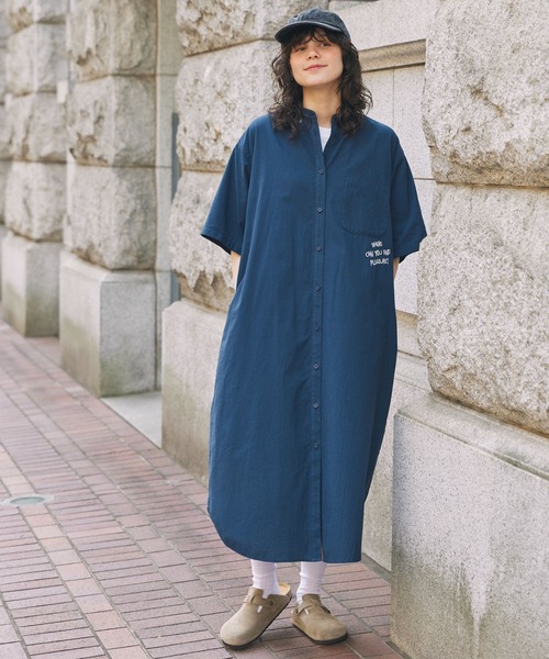 セール】メッセージ刺繍 バンドカラー 半袖シャツワンピース