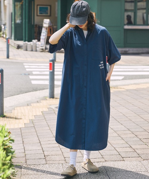 セール】メッセージ刺繍 バンドカラー 半袖シャツワンピース